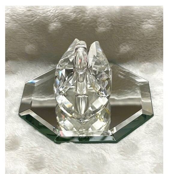 Vintage Swarovski Beauties of the Lake Crystal Swan (Medium)w/Mirror-Retired - Picture 2 of 6